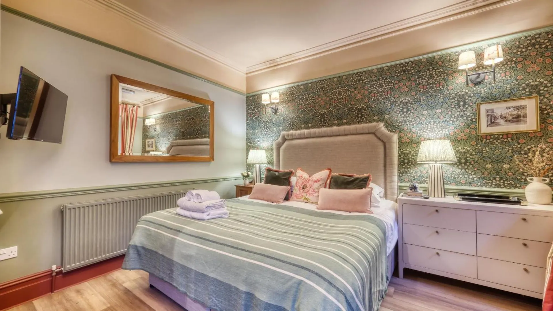 The Bluebell Hotel Bath