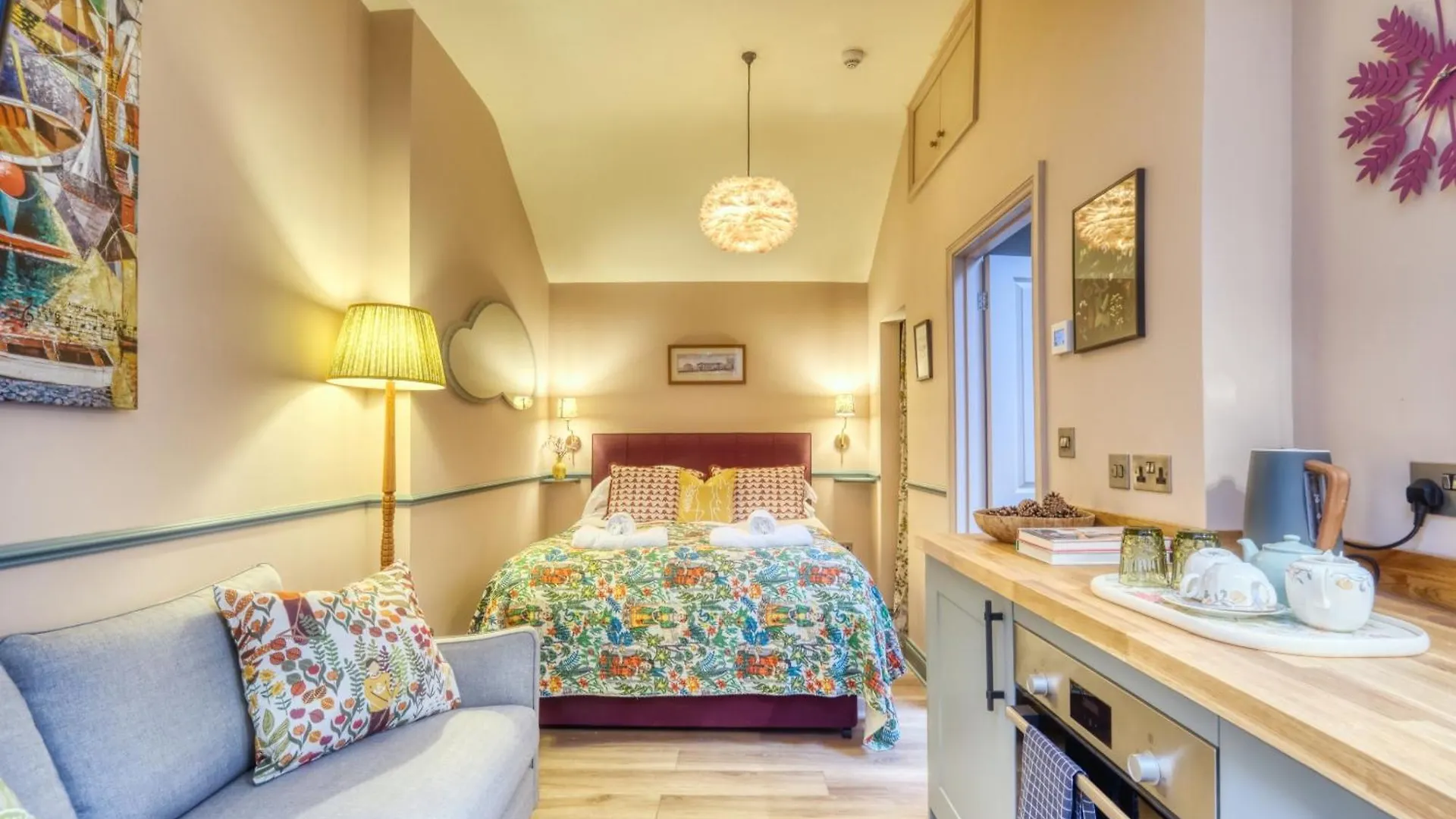 The Bluebell Hotel Bath 0*,  United Kingdom