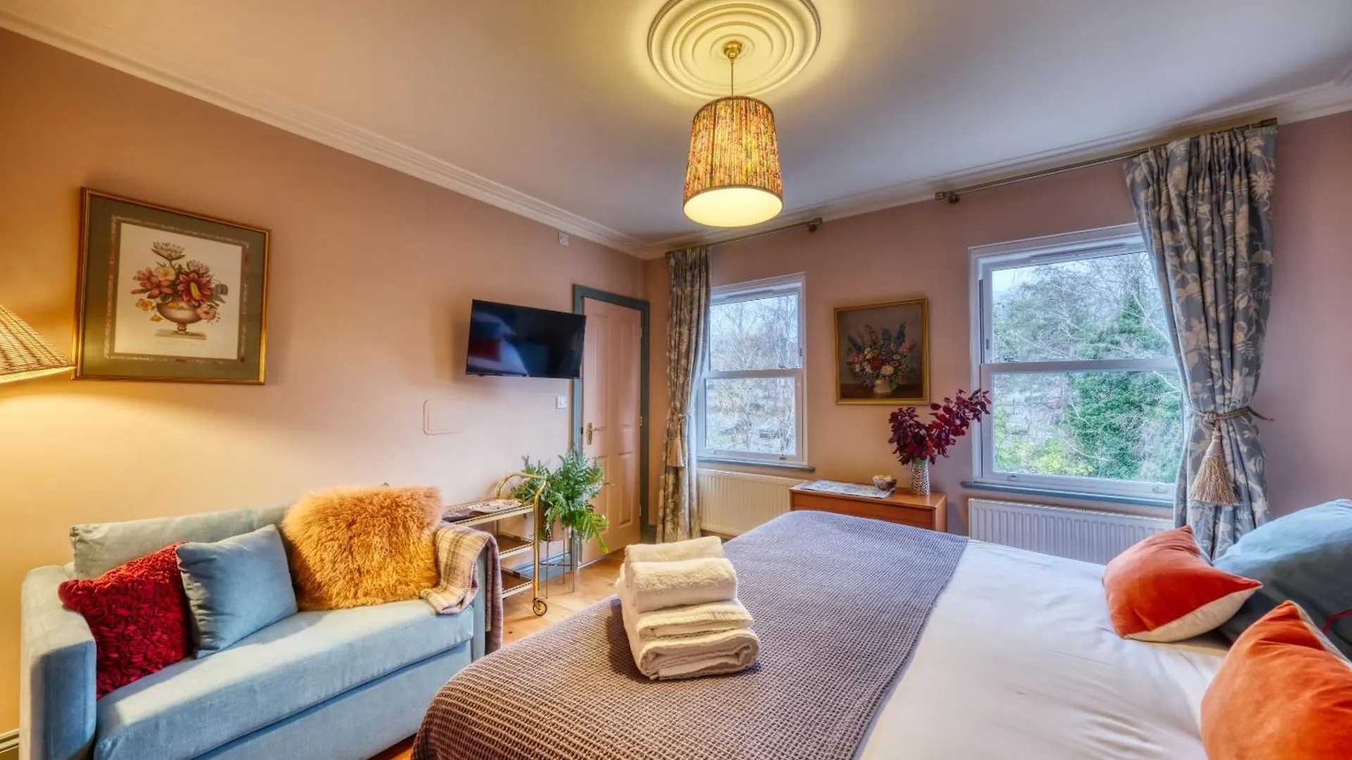 The Bluebell Hotel Bath Guest house